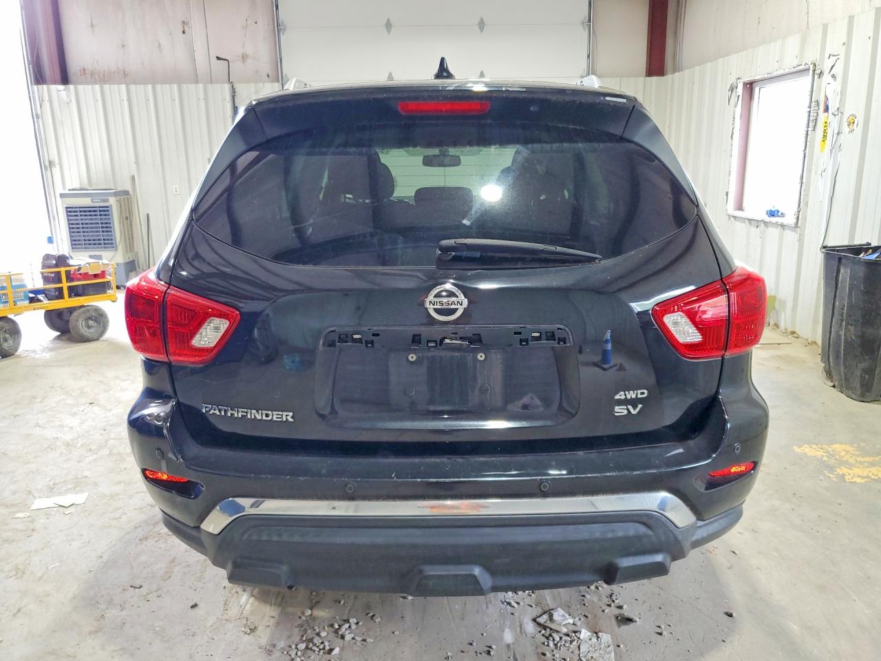 Nissan Pathfinder Sv