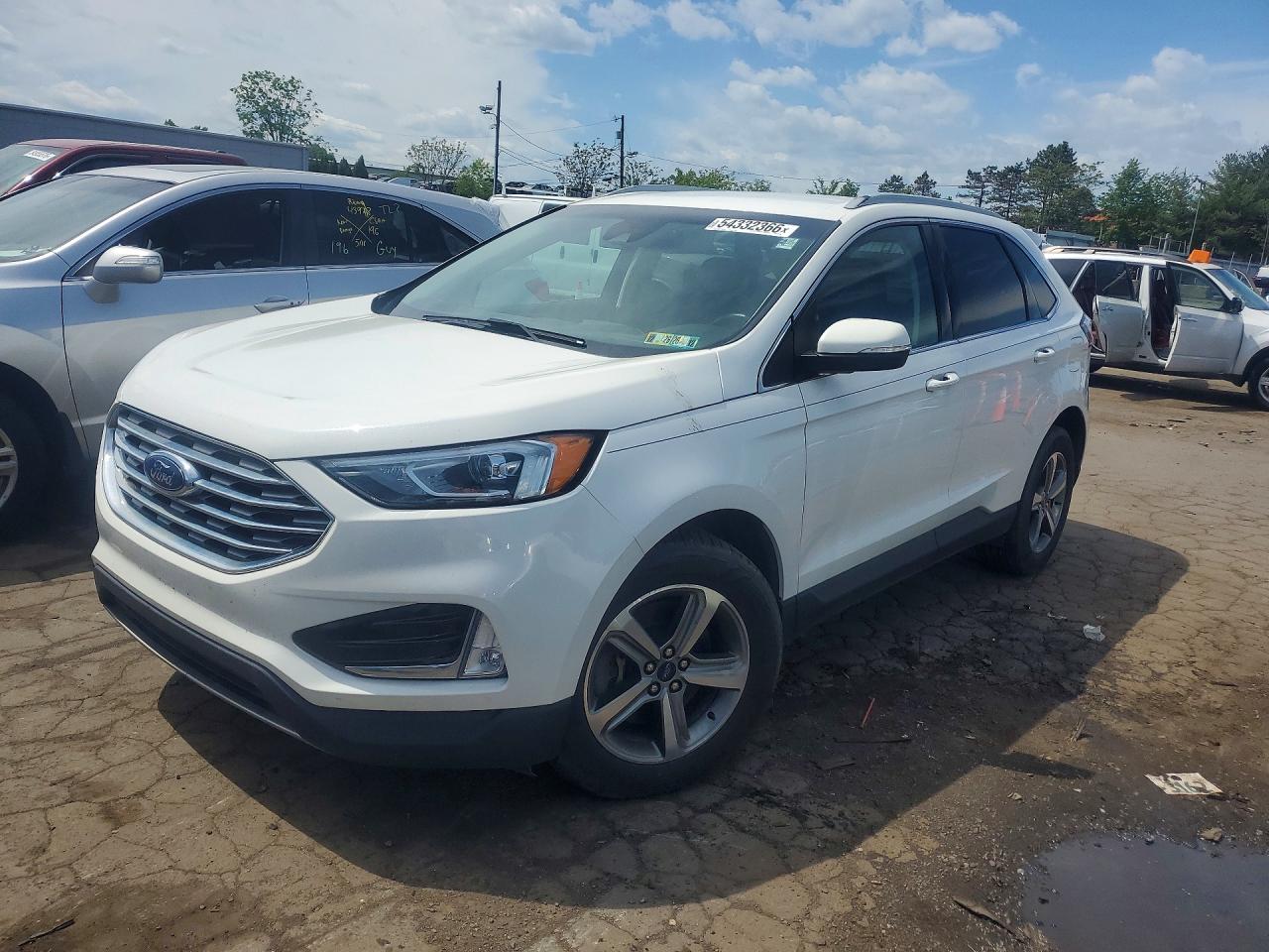 Salvage Ford Edge Image