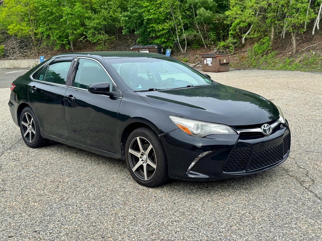 Salvage Toyota Camry Image