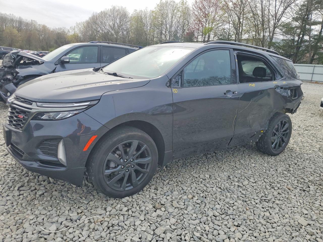 Salvage Chevrolet Equinox Image