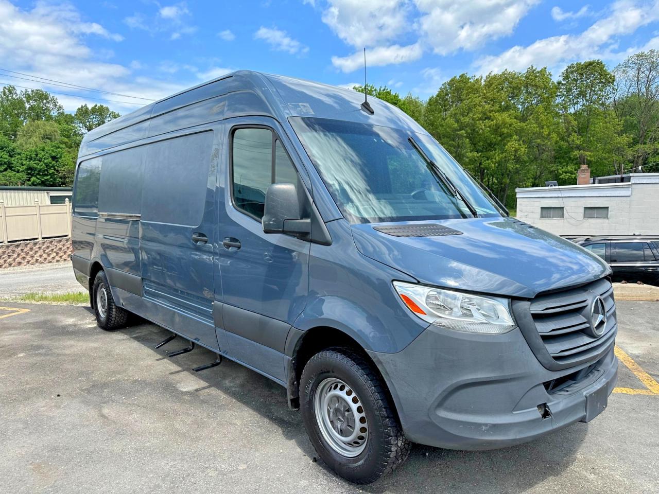 Mercedes-Benz Sprinter 2500
