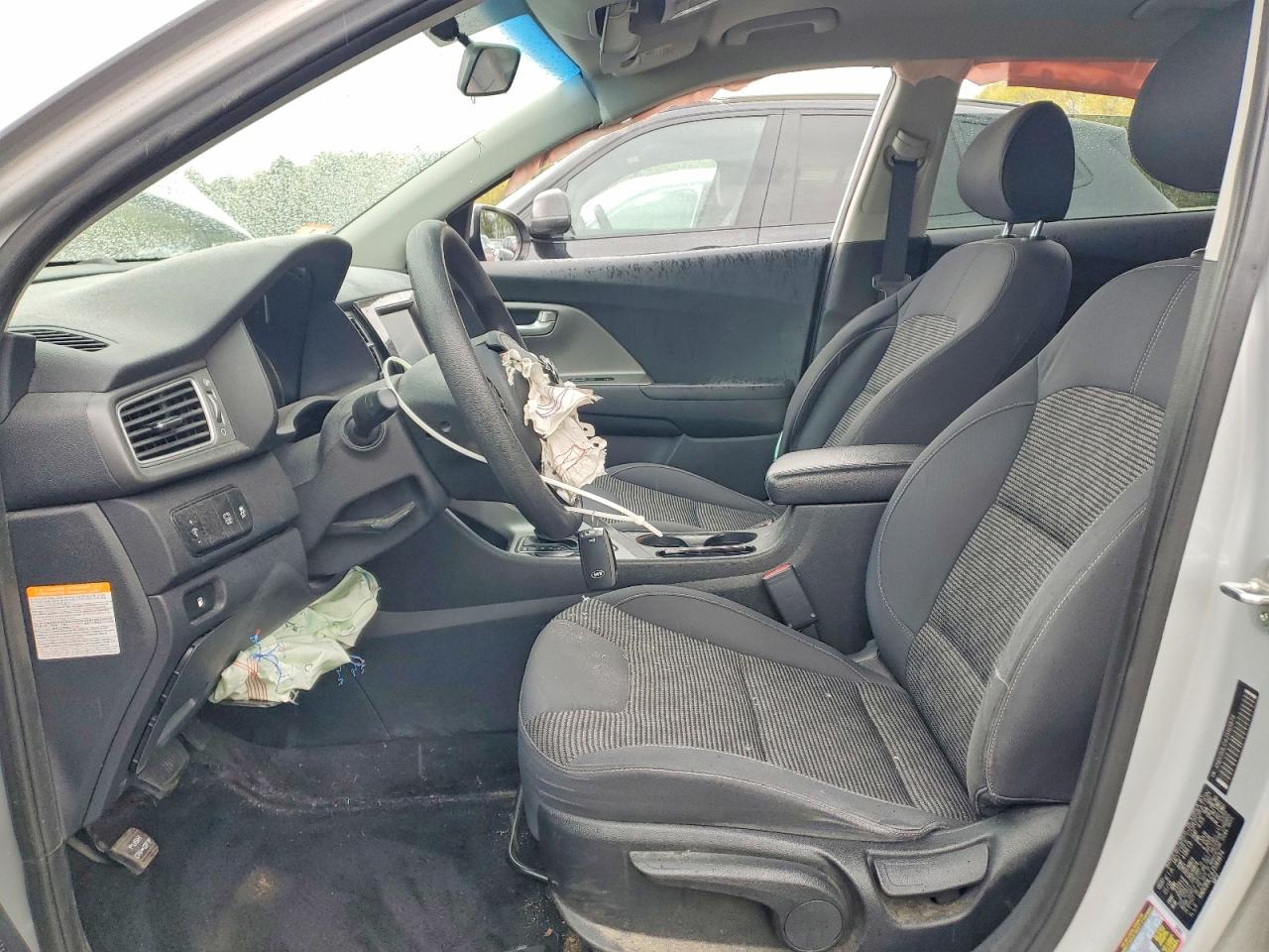 Kia Niro Lx