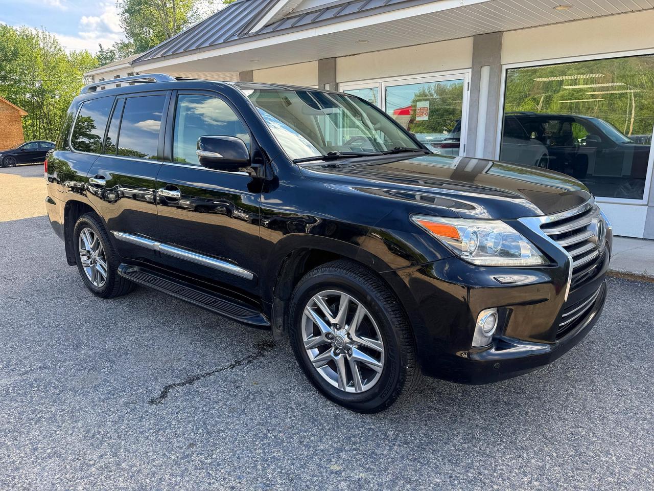 Salvage Lexus Lx570 Image