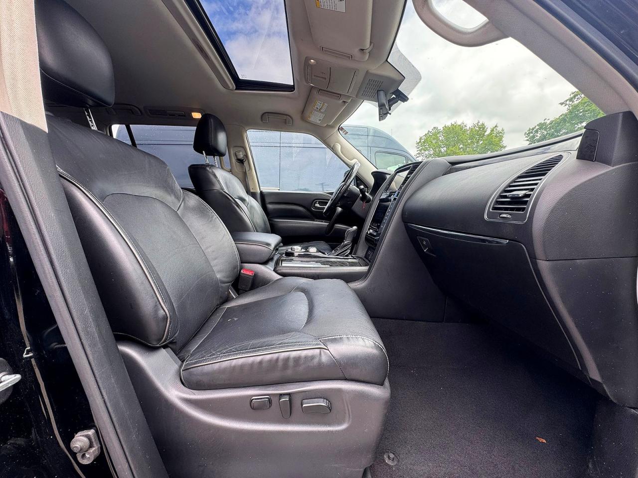 INFINITI Qx Luxe