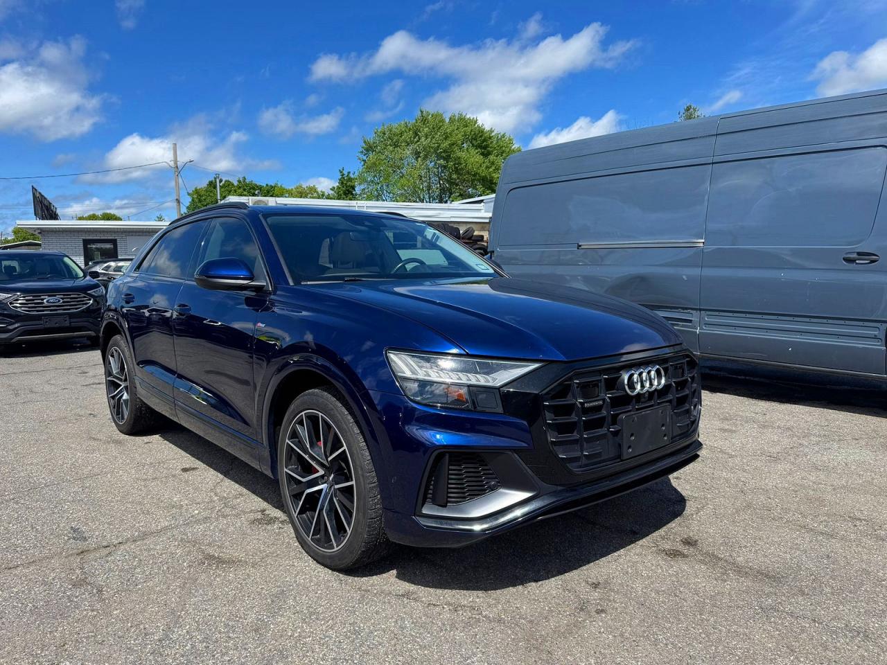 Salvage Audi Q8 Image