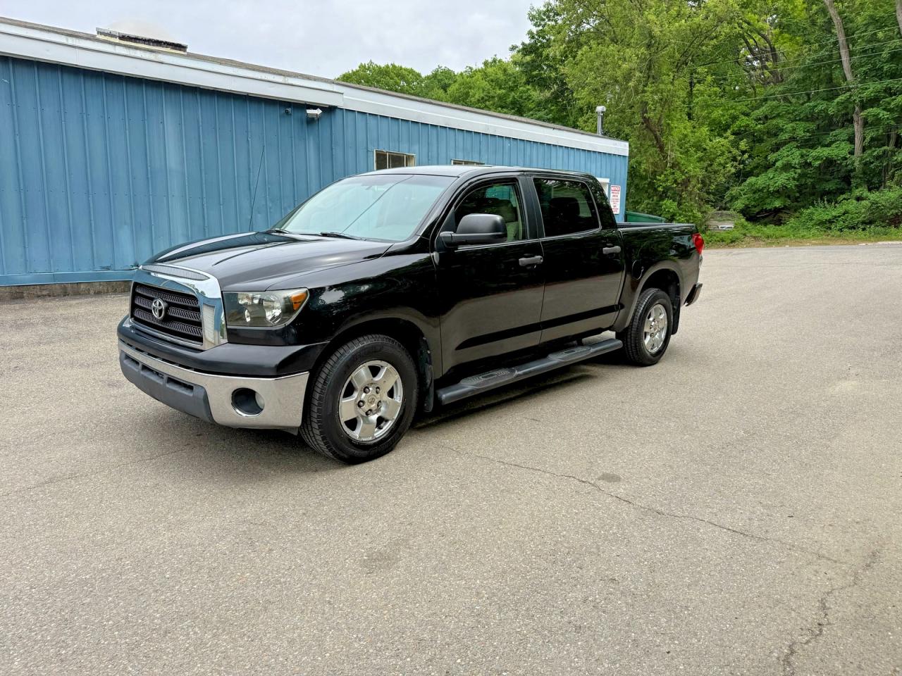 Toyota Tundra Crewmax Sr5