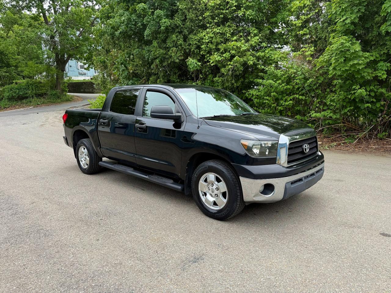 Salvage Toyota Tundra Image