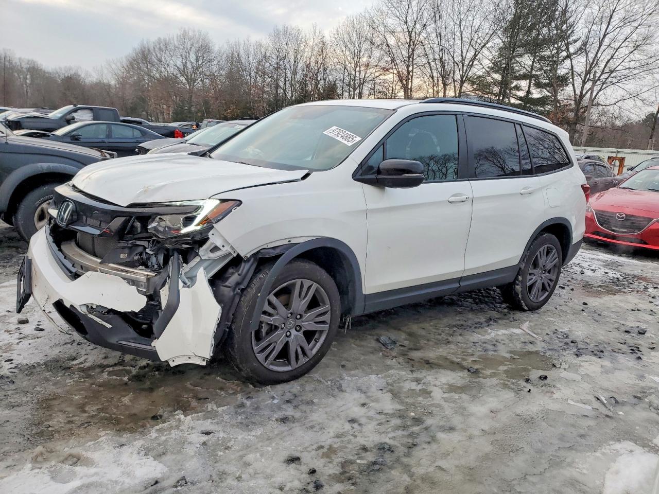 Salvage Honda Pilot Image