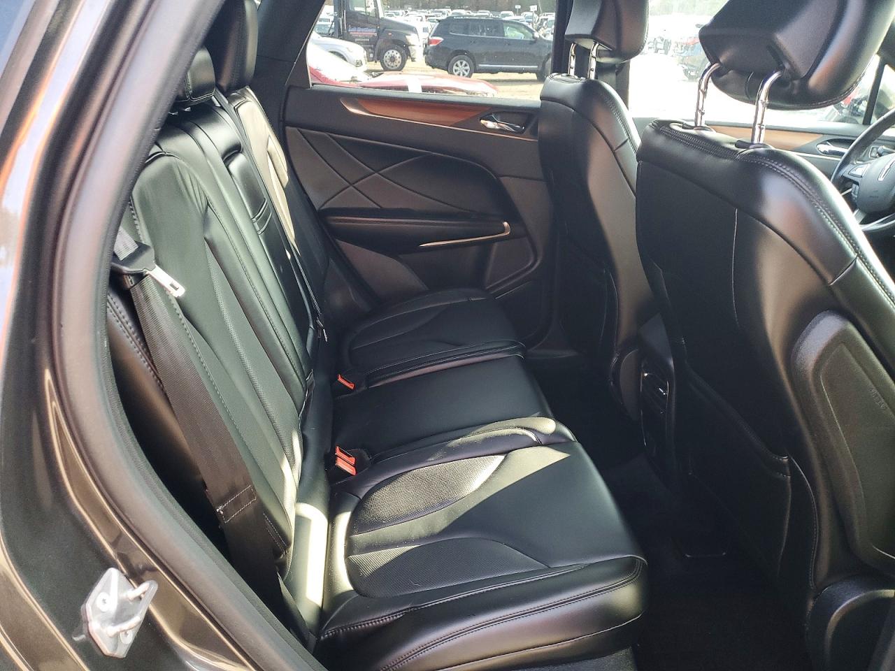 Lincoln MKC Select