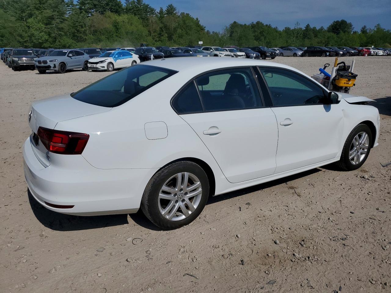 Volkswagen Jetta S
