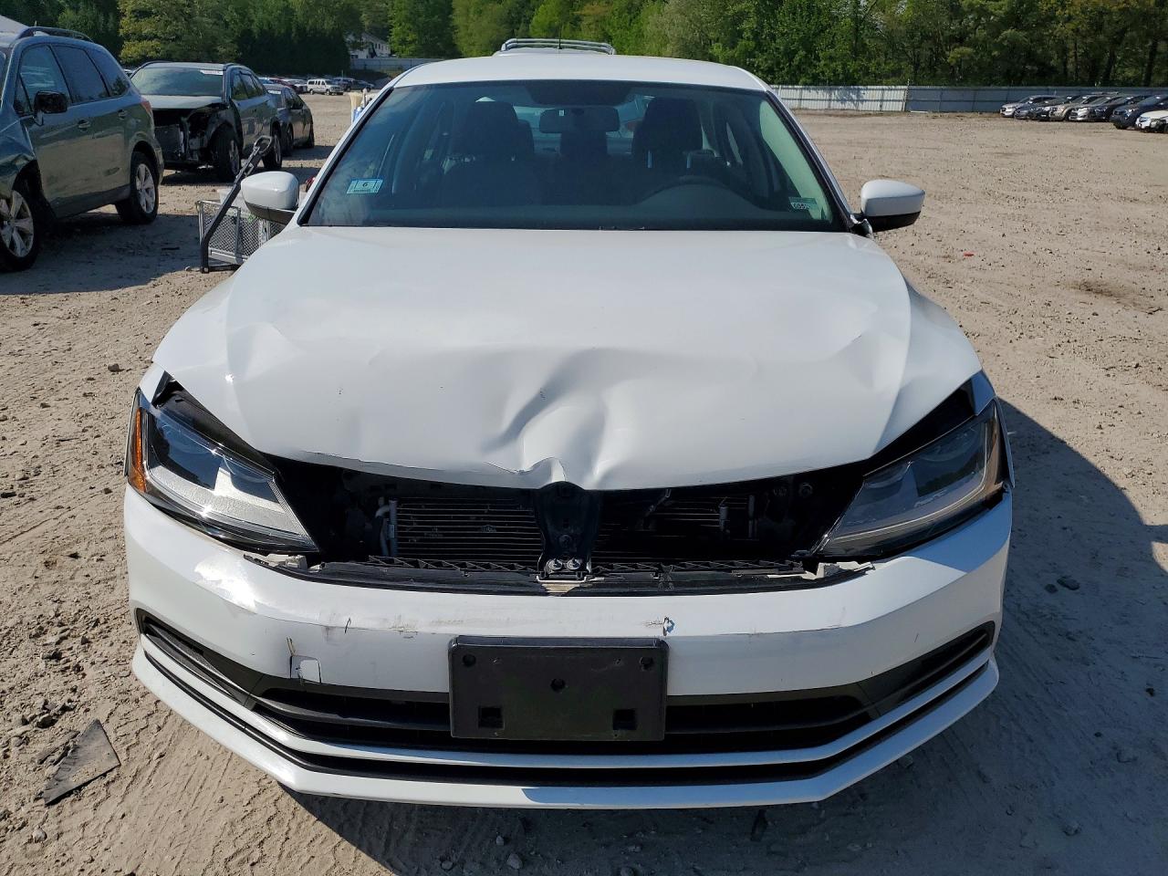 Volkswagen Jetta S