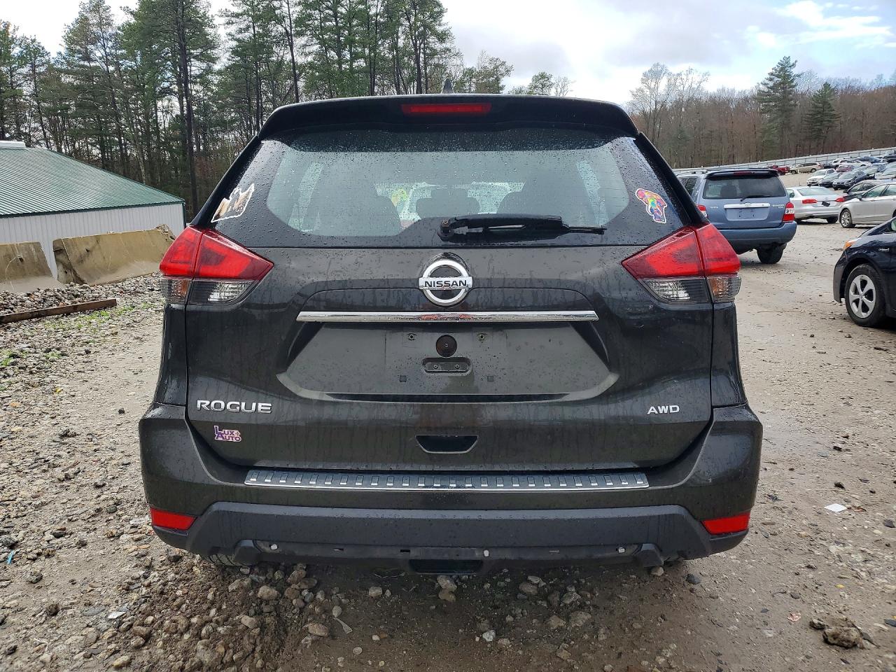 Nissan Rogue S