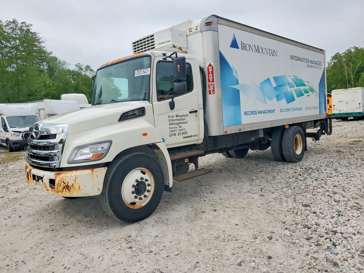 Salvage Hino 258 268 Image