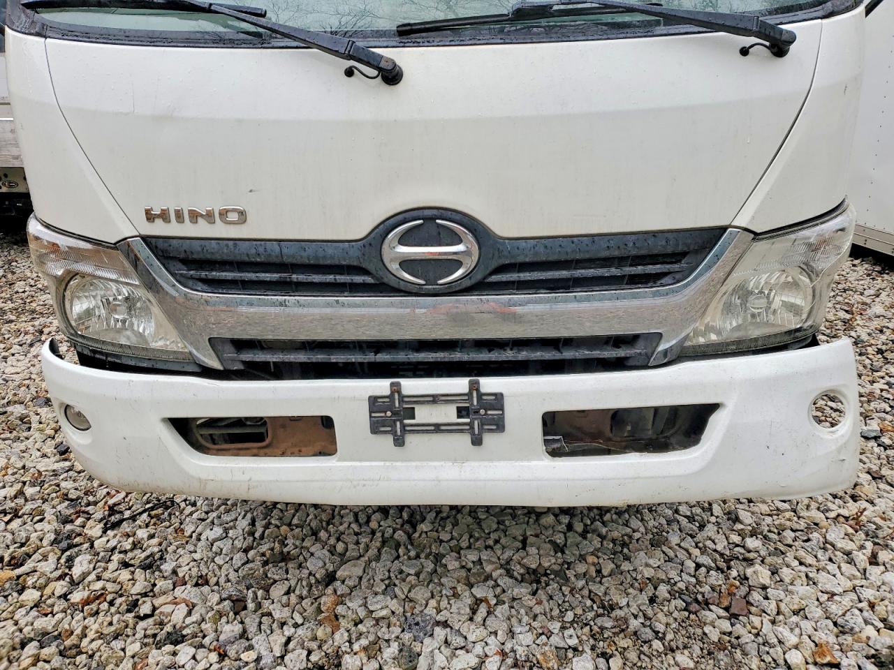 Hino 195