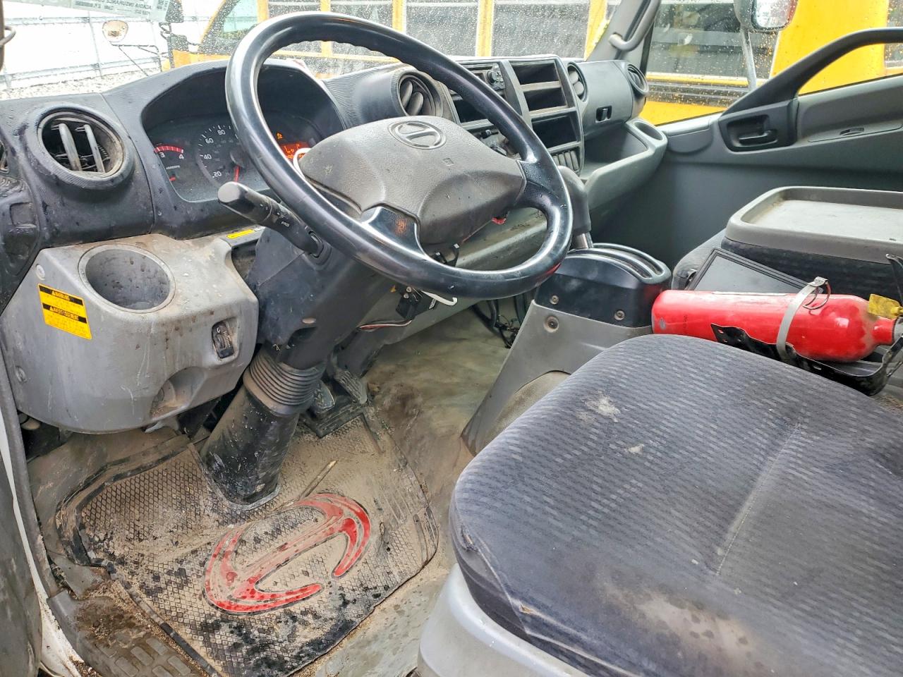 Hino 195