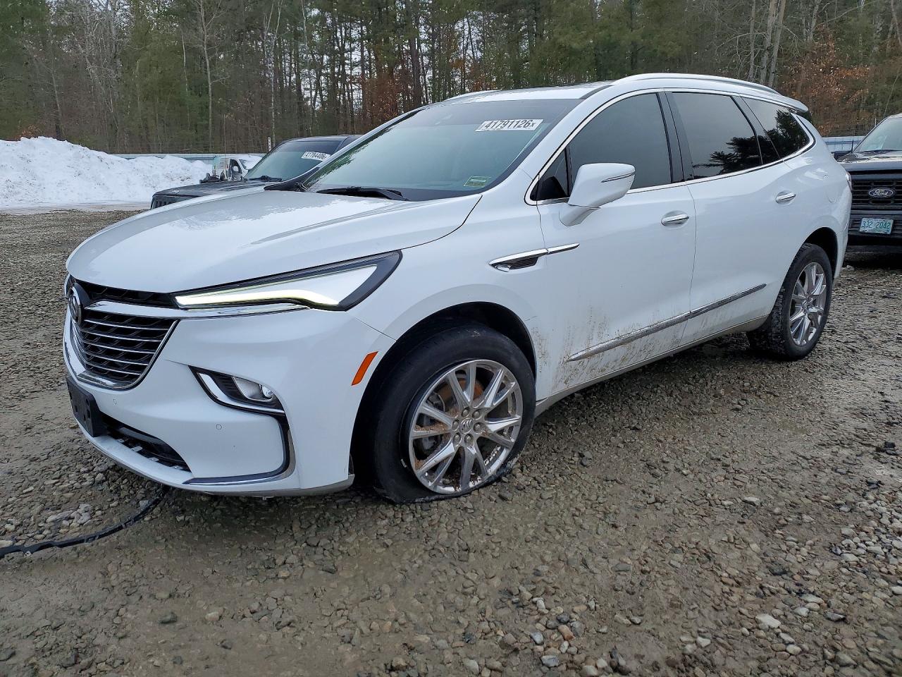 Salvage Buick Enclave Image