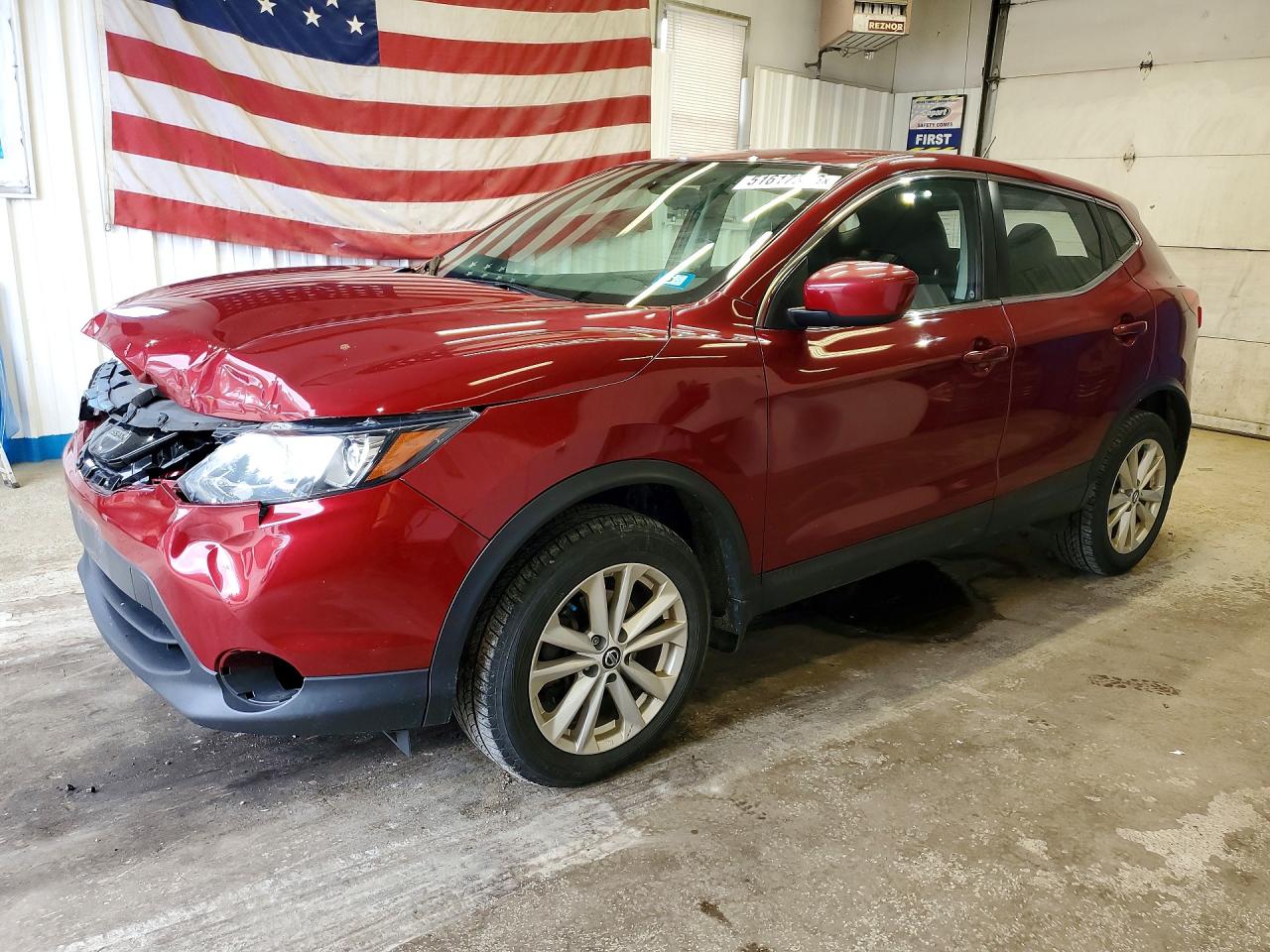 Salvage Nissan Rogue Image