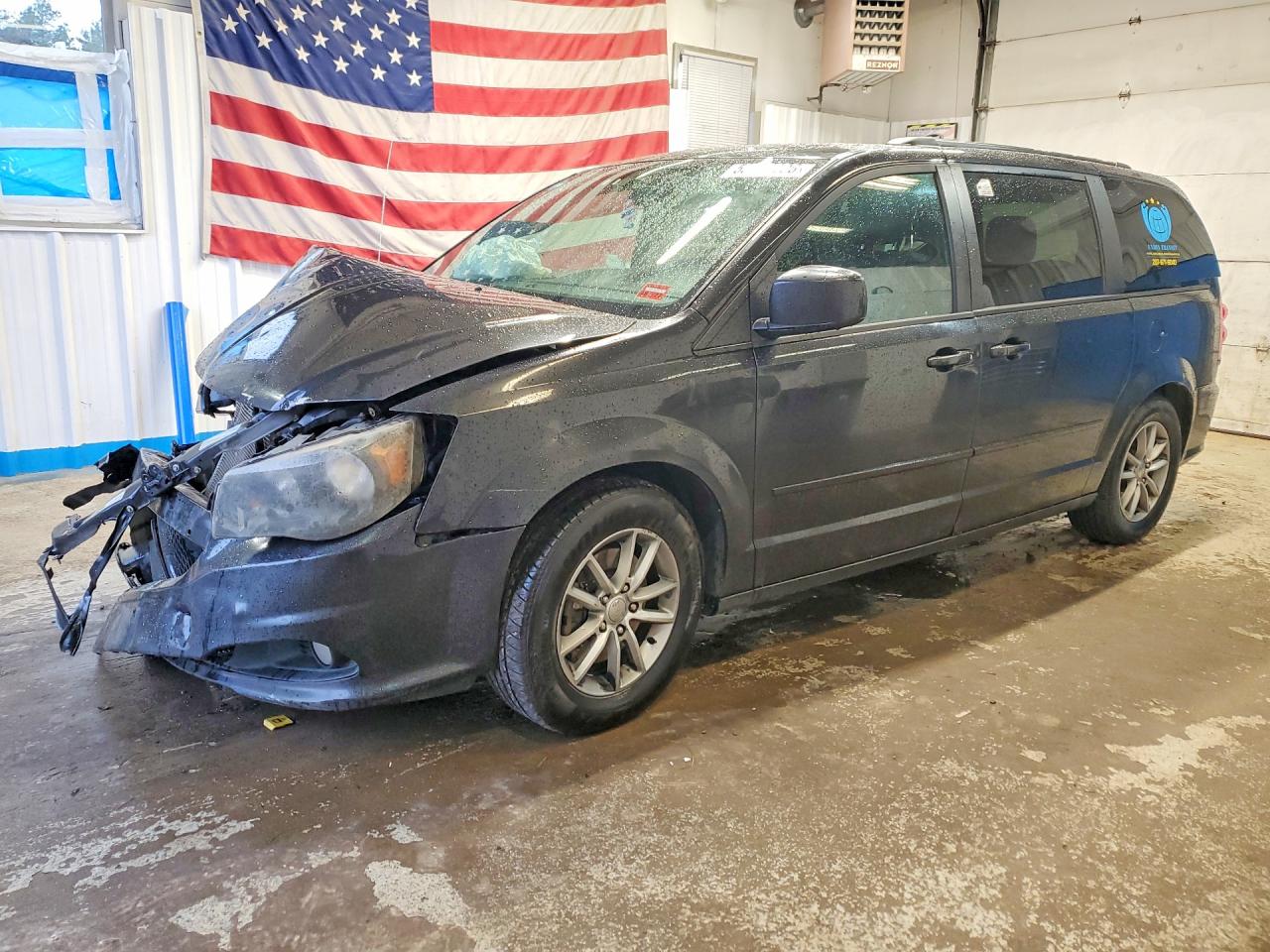 Salvage Dodge Caravan Image