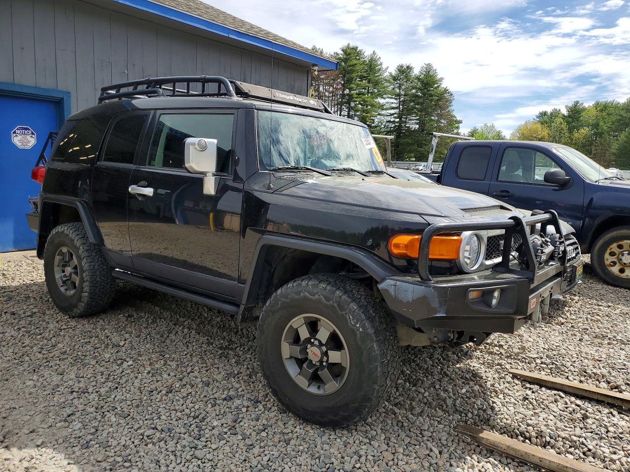 Toyota FJ Cruiser Base
