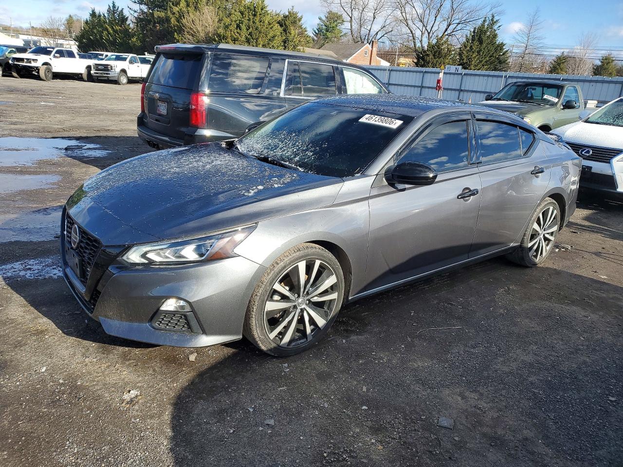 Salvage Nissan Altima Image