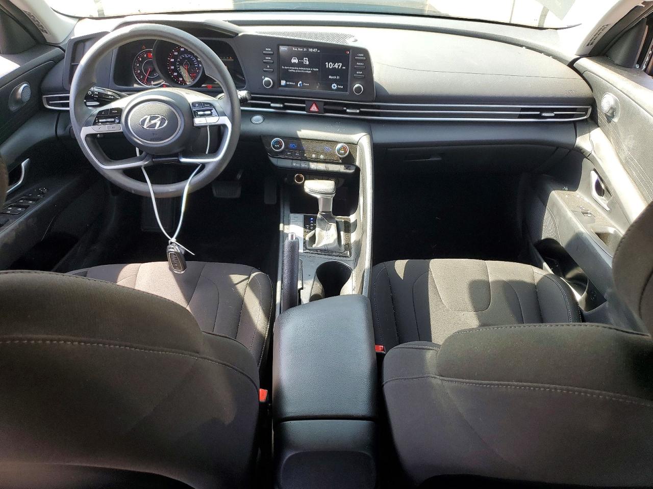 Hyundai ELANTRA Sel
