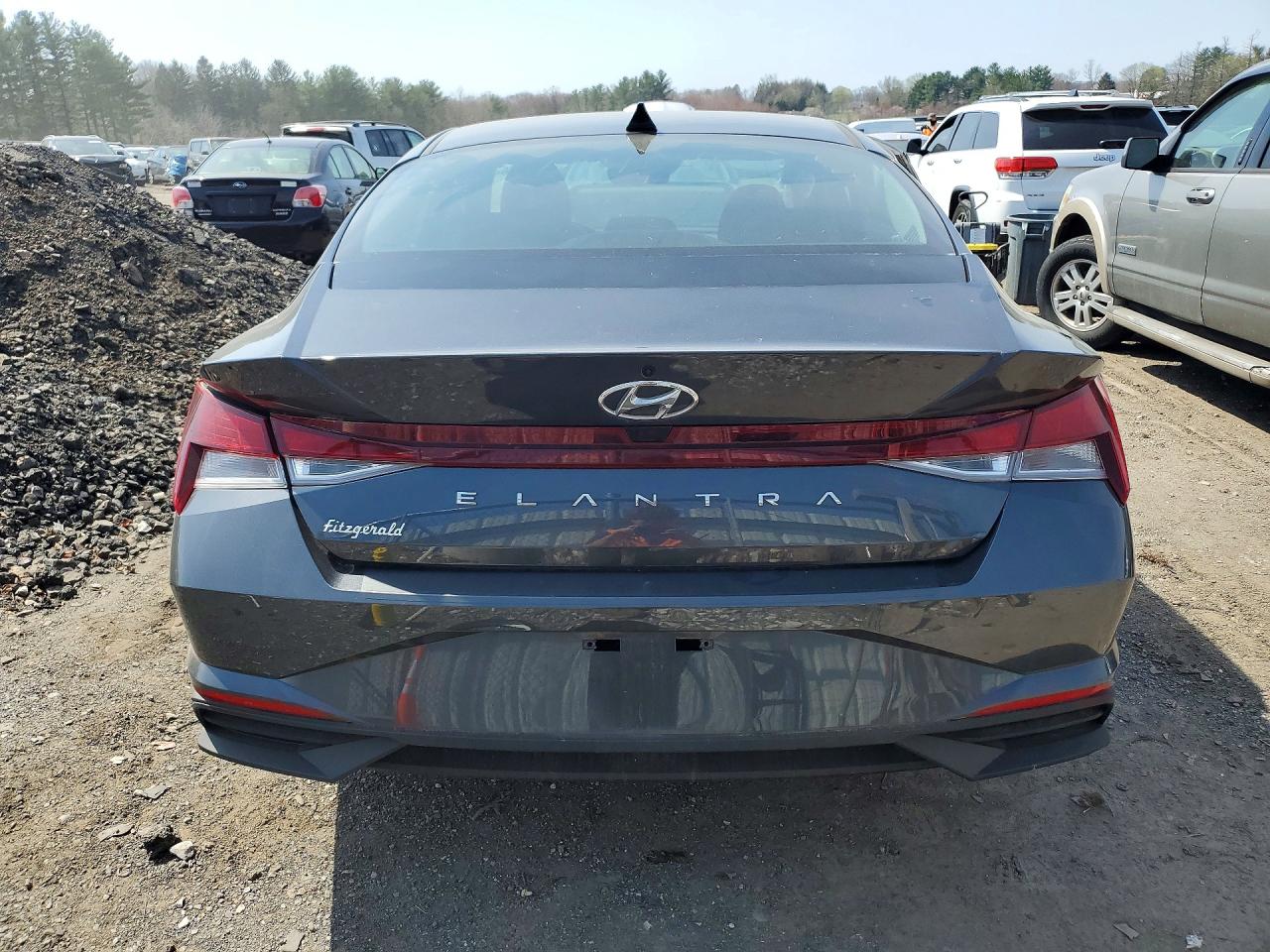 Hyundai ELANTRA Sel