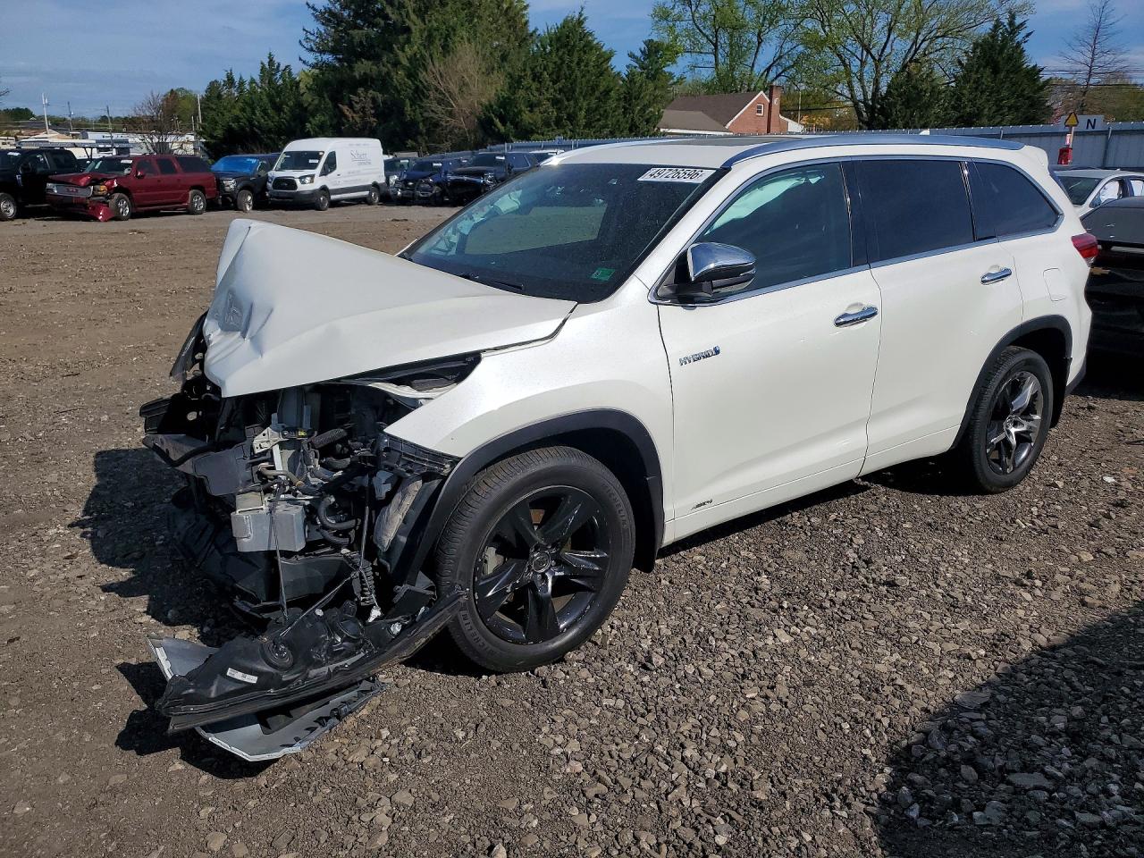 Salvage Toyota Highlander Image