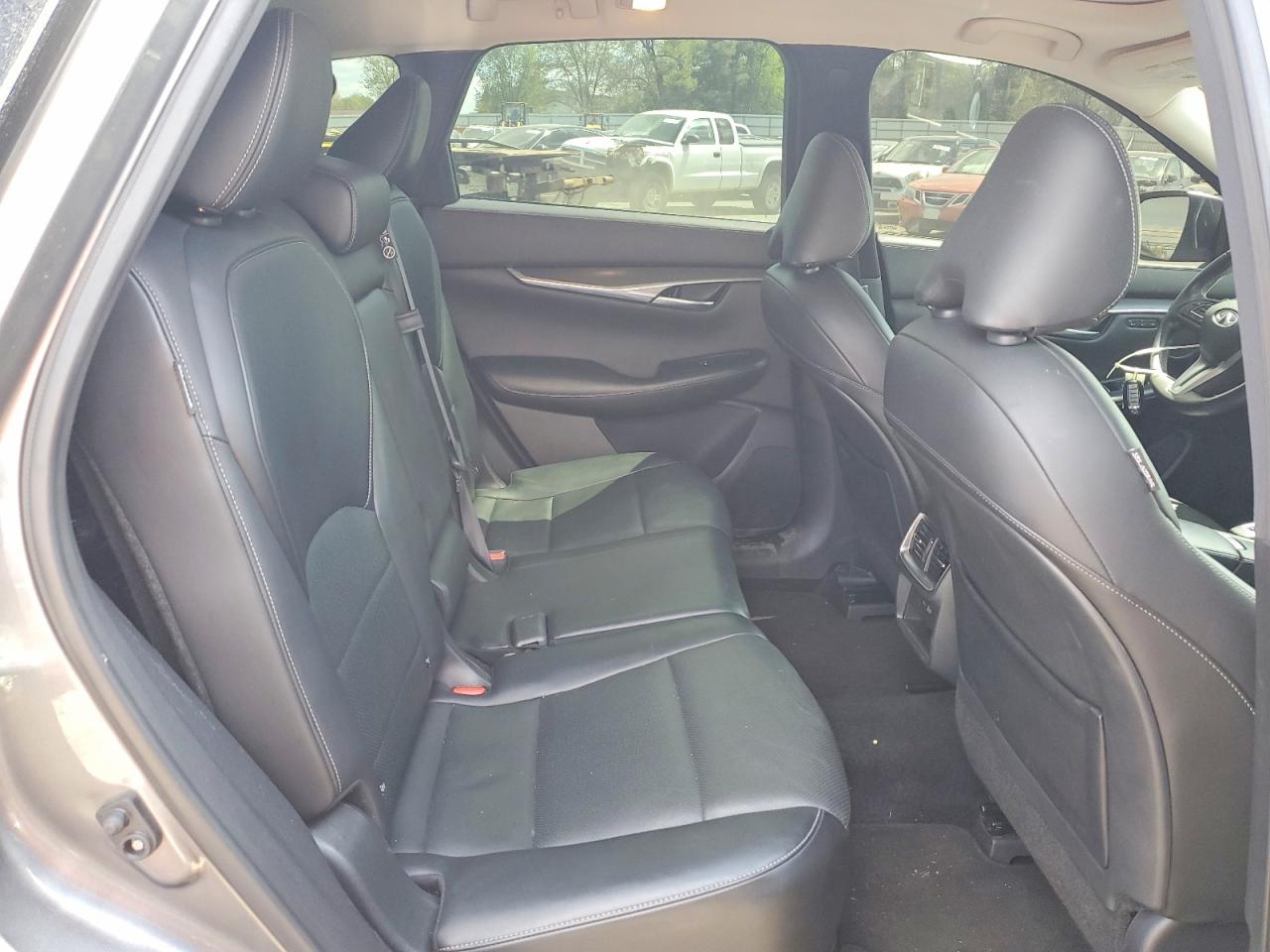 INFINITI Qx Luxe