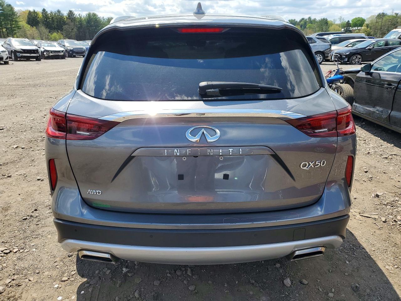 INFINITI Qx Luxe
