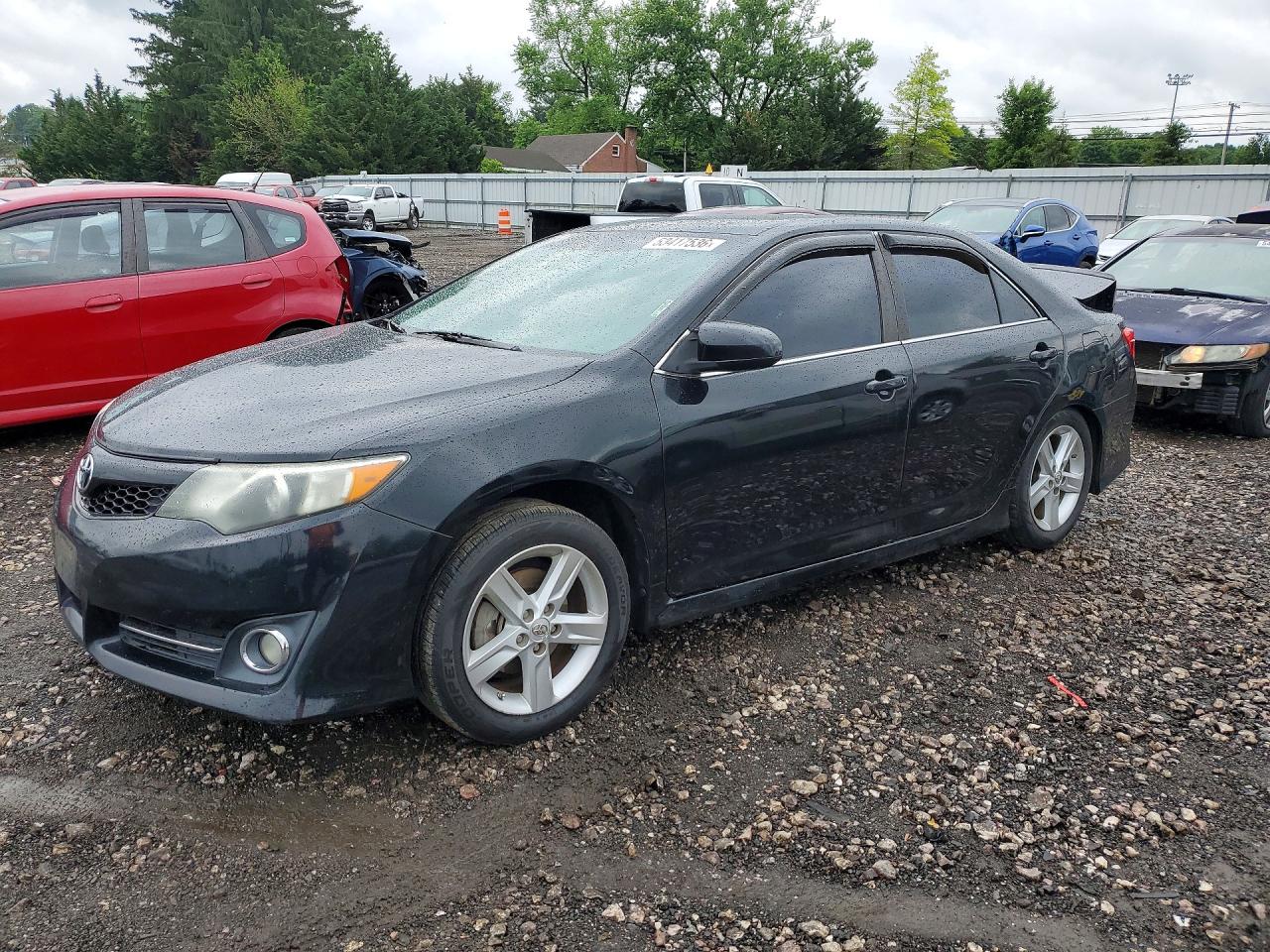 Salvage Toyota Camry Image