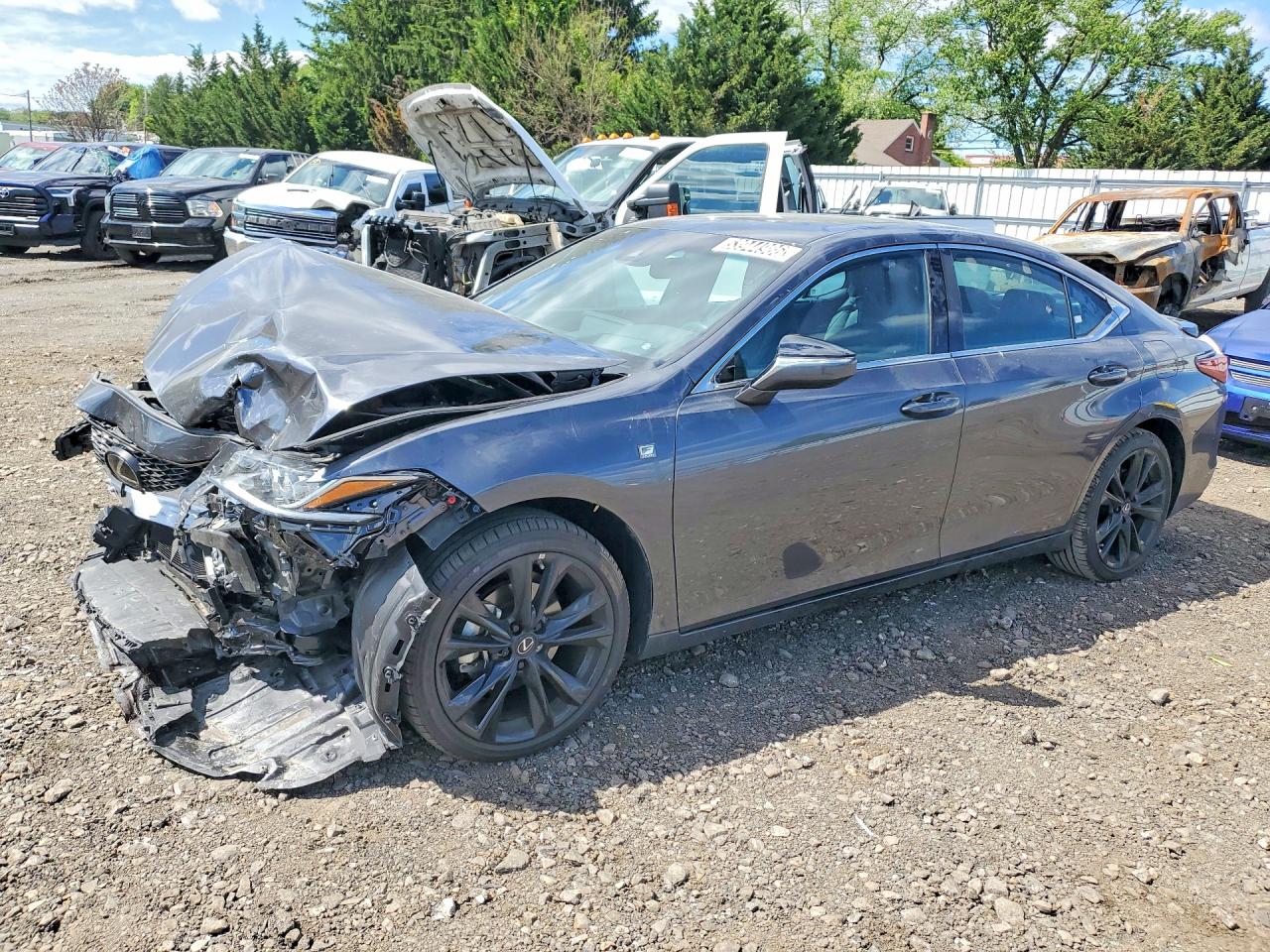 Salvage Lexus Es Image