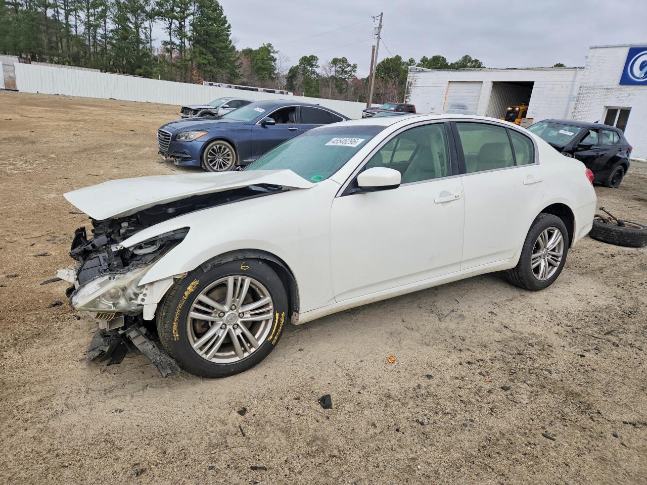 Salvage INFINITI G37 Image