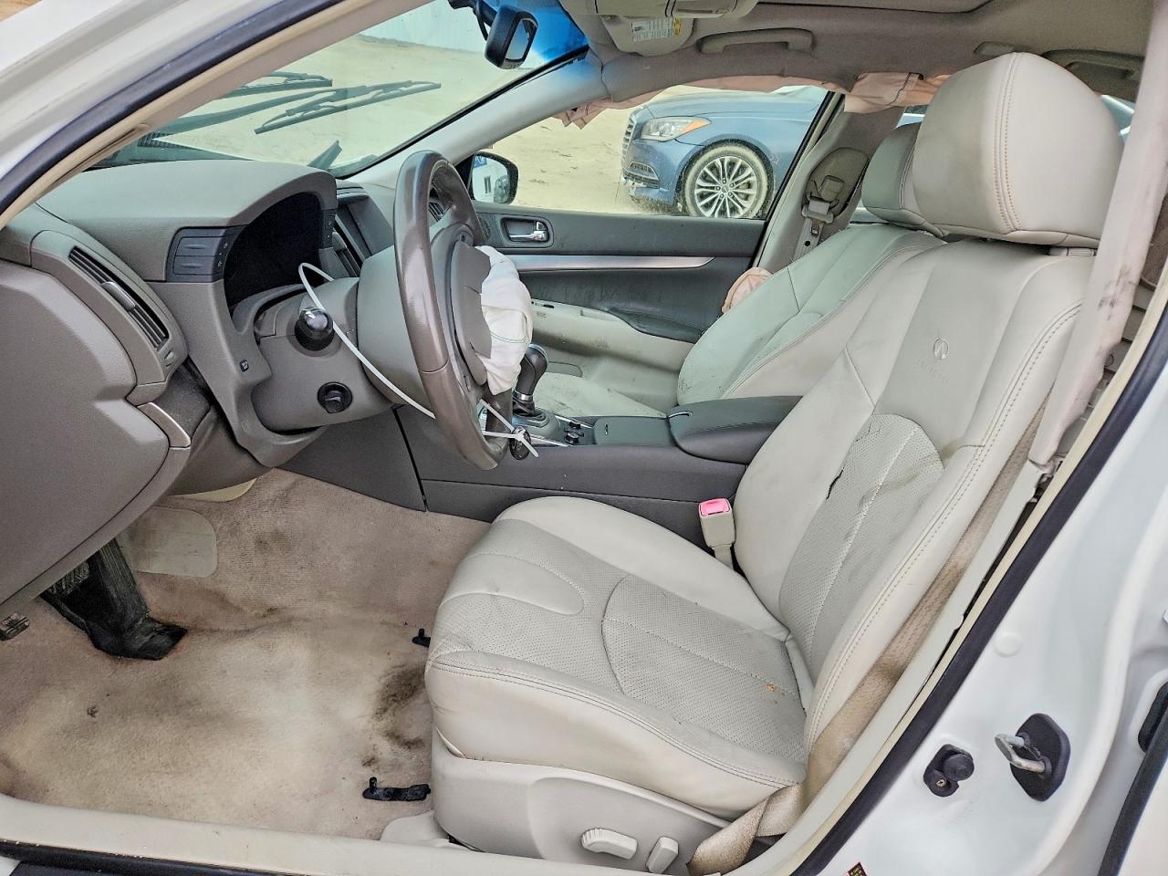 INFINITI G37 X