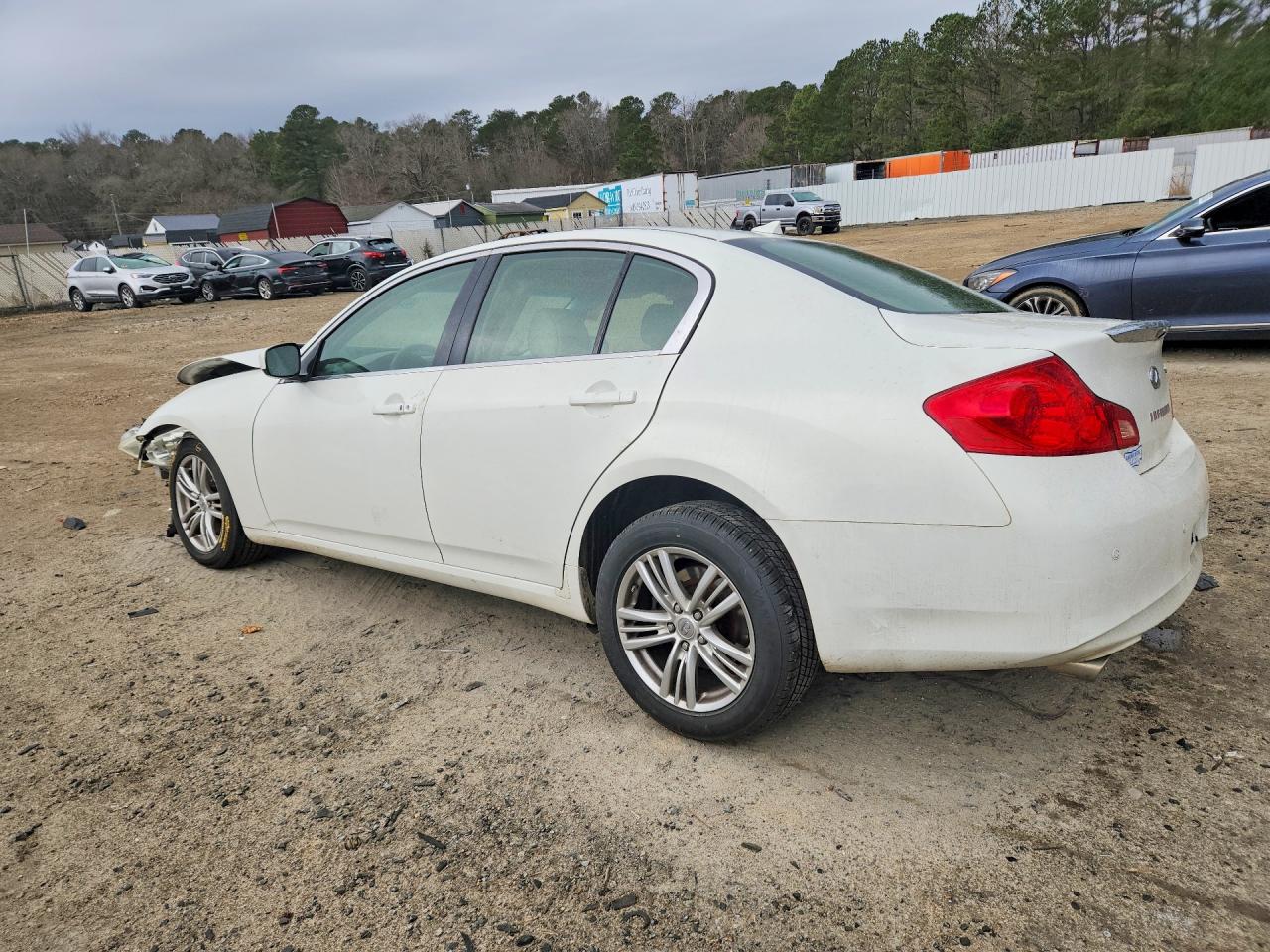 INFINITI G37 X
