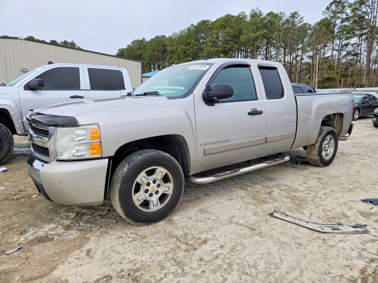 Salvage Chevrolet Silverado Image