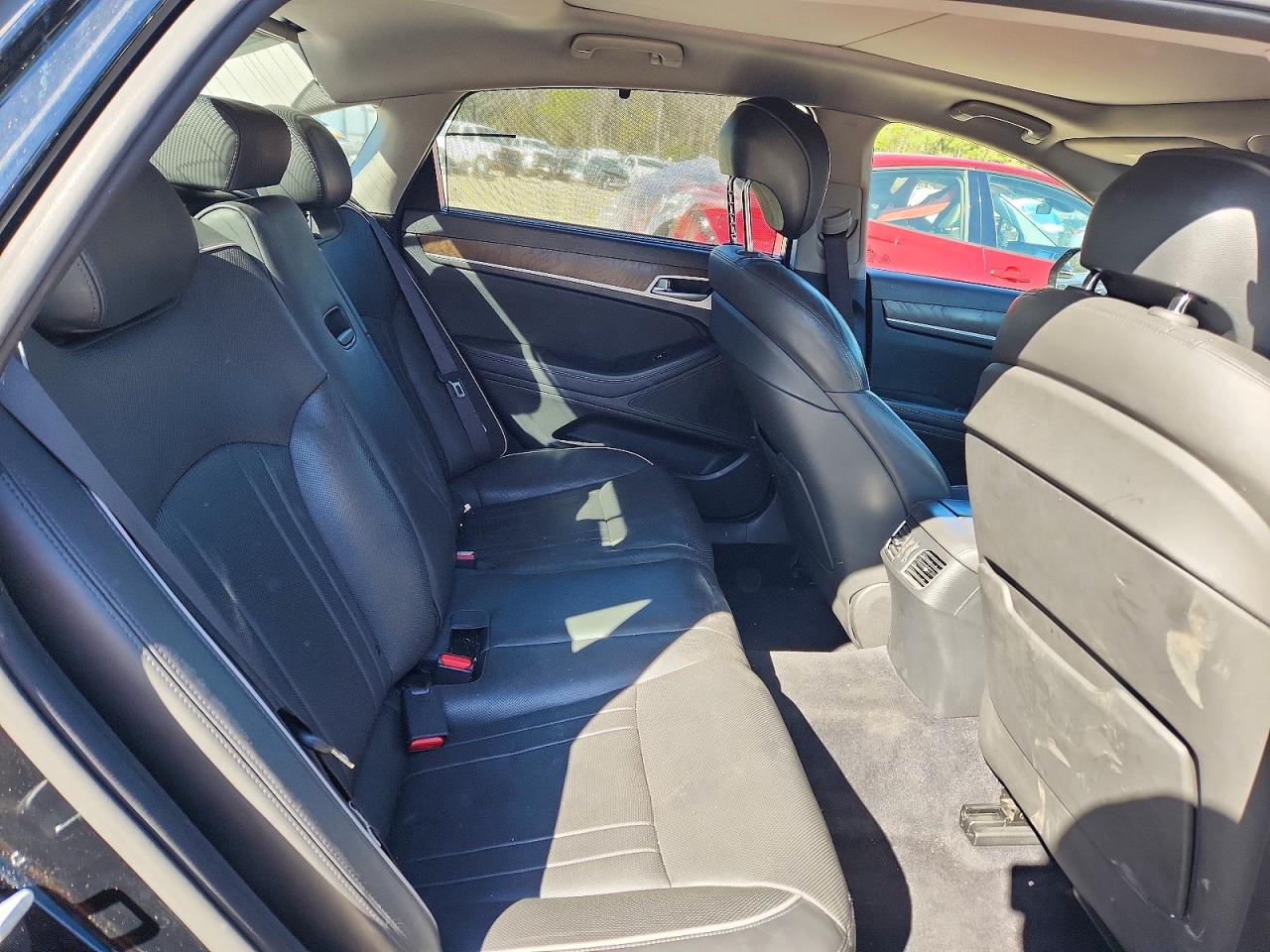 Hyundai Genesis 5.0l