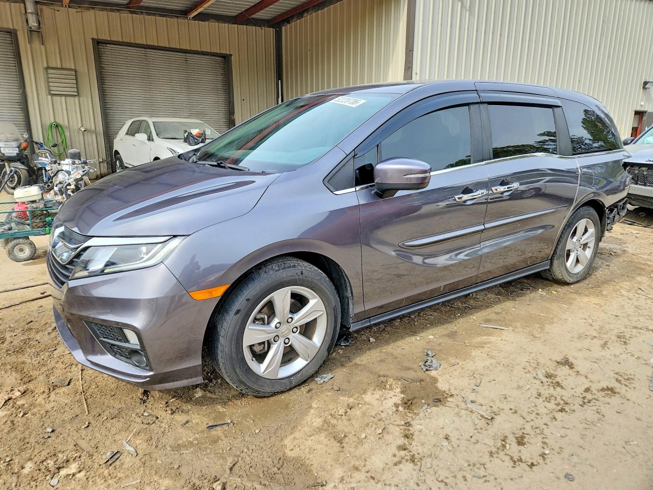 Salvage Honda Odyssey Image