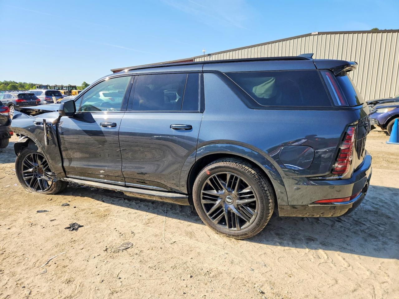 Cadillac Escalade L Sport-2