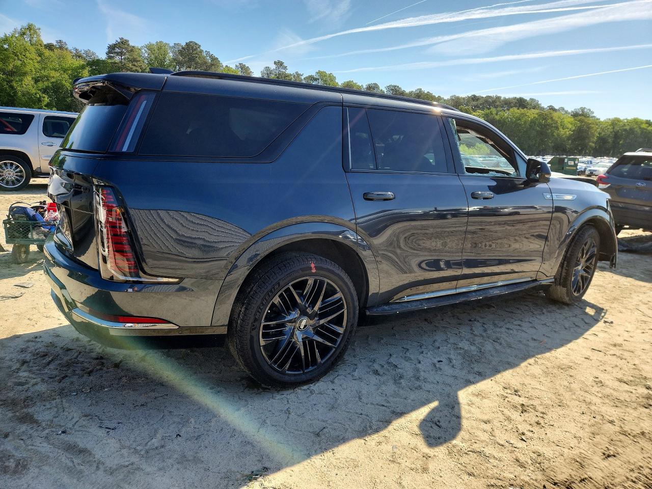 Cadillac Escalade L Sport-2