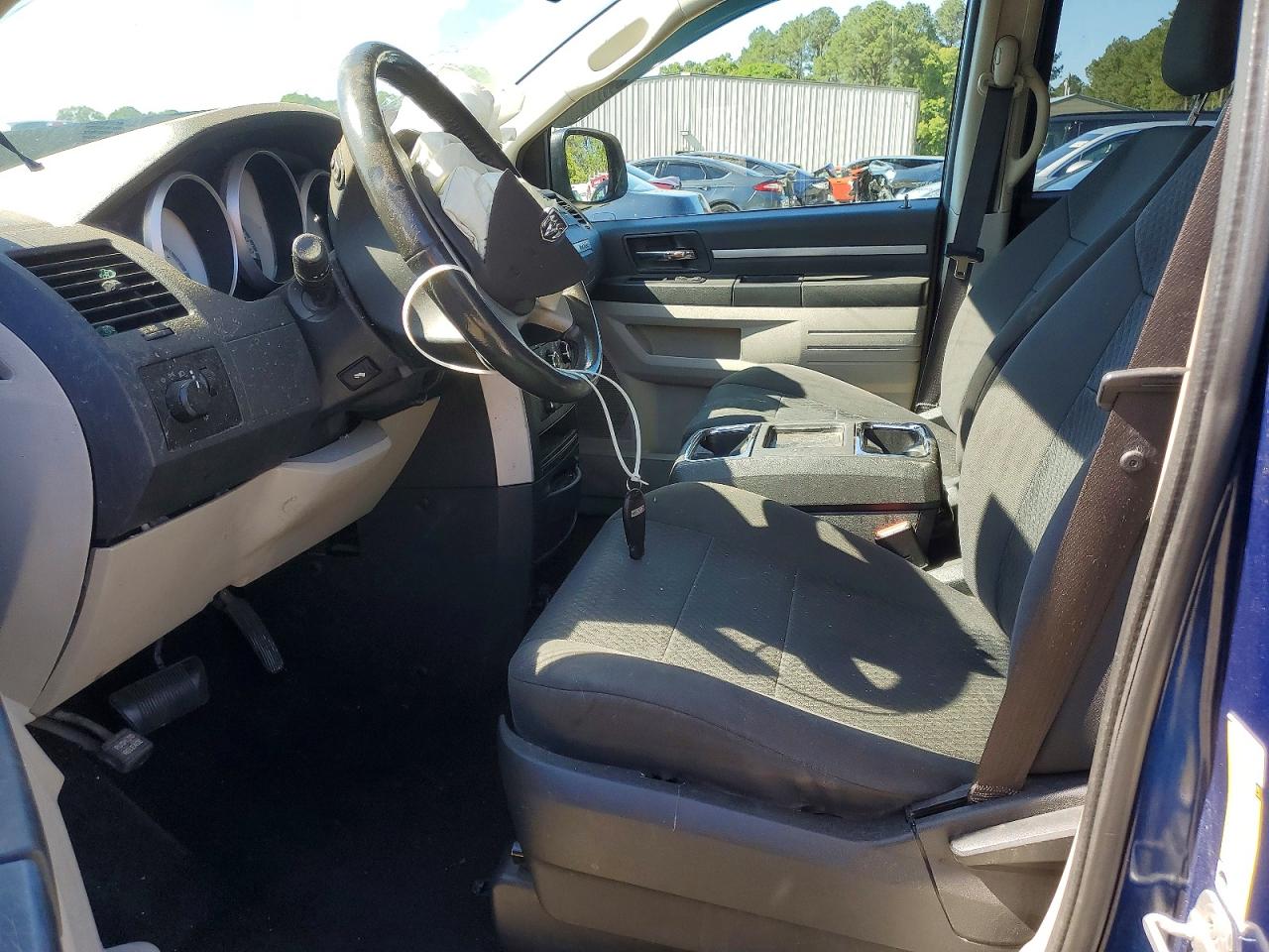 Dodge Caravan Hero