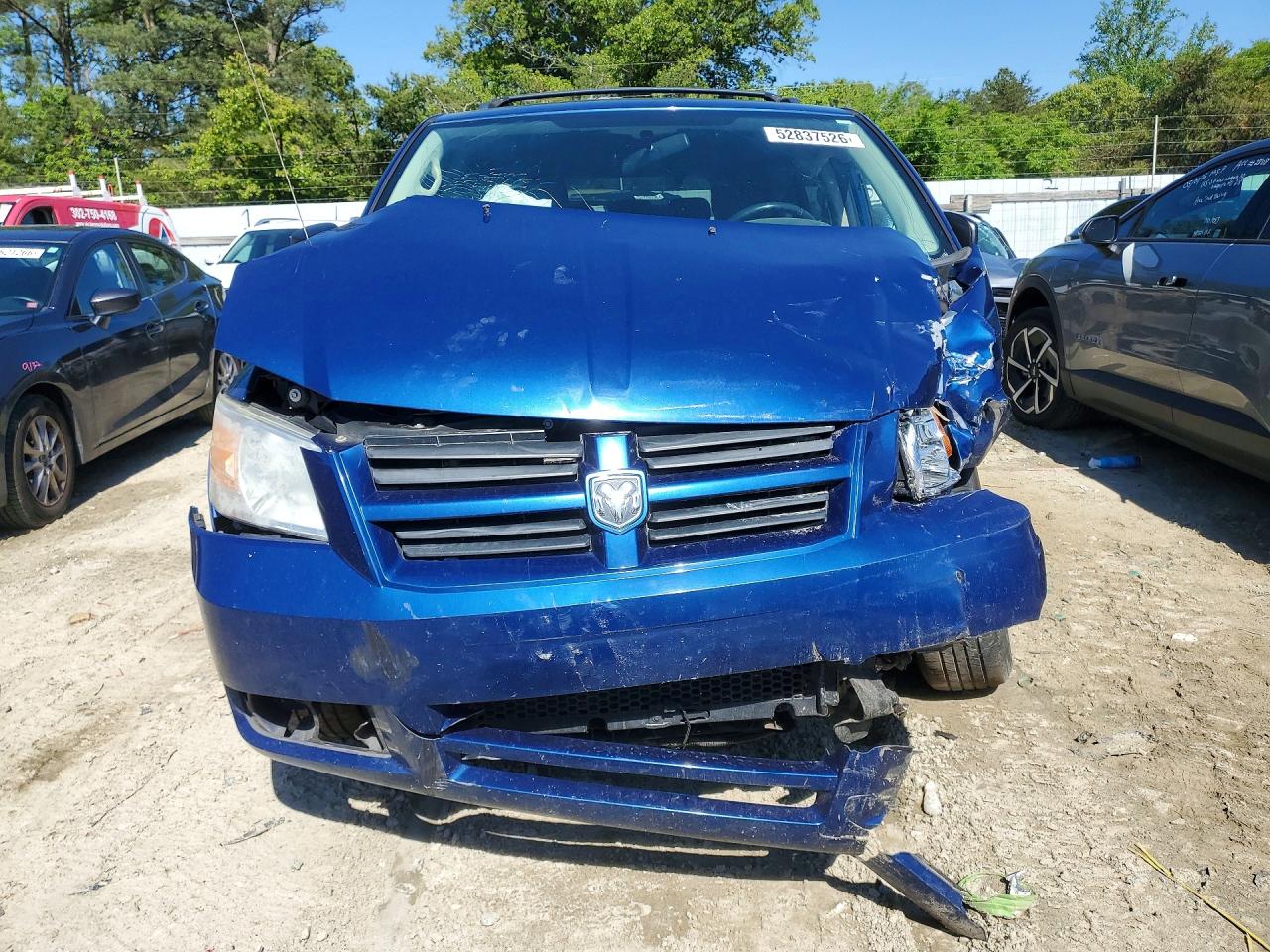Dodge Caravan Hero