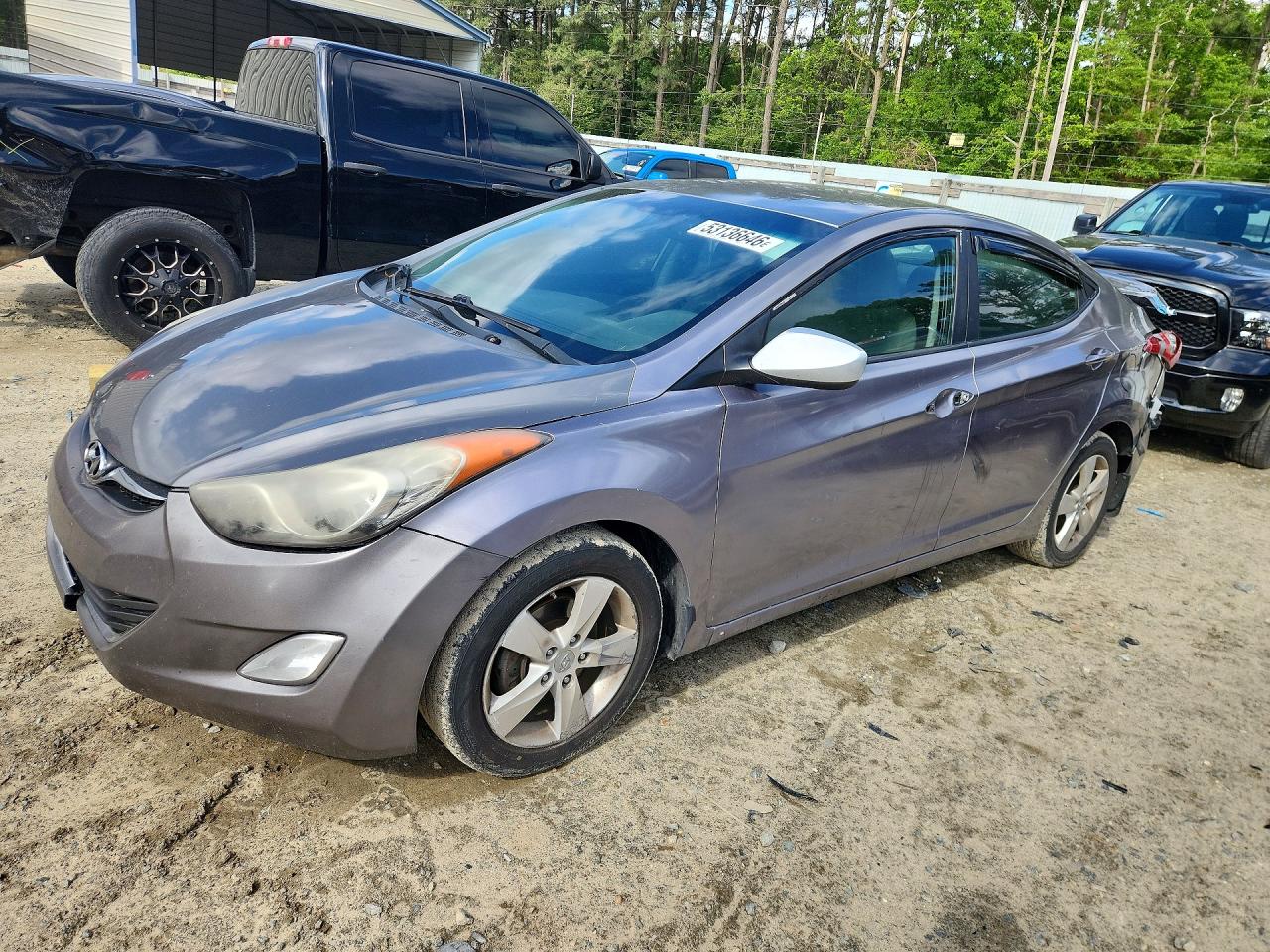 Salvage Hyundai ELANTRA Image