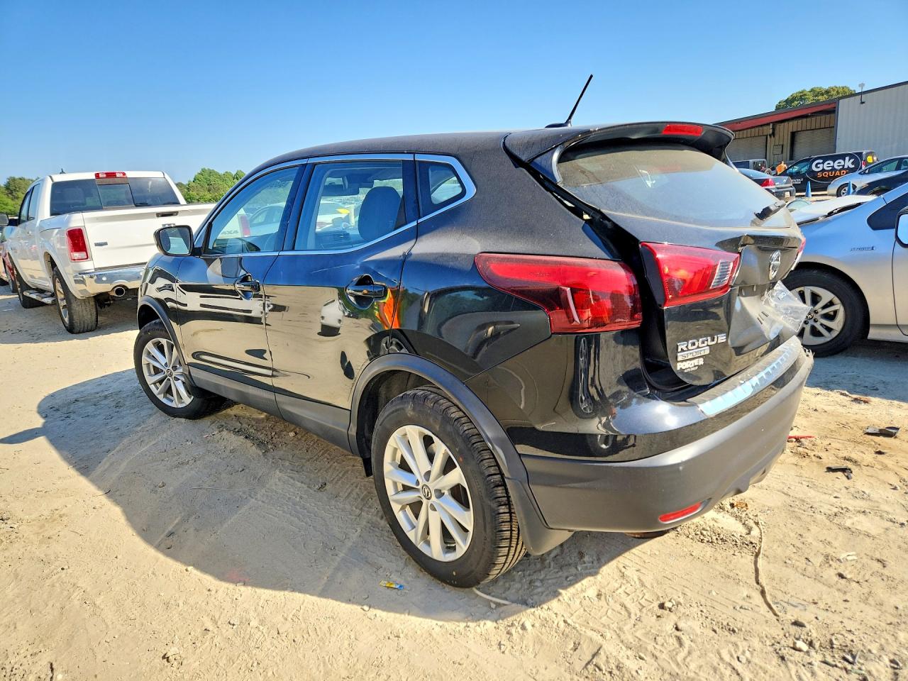Nissan Rogue S