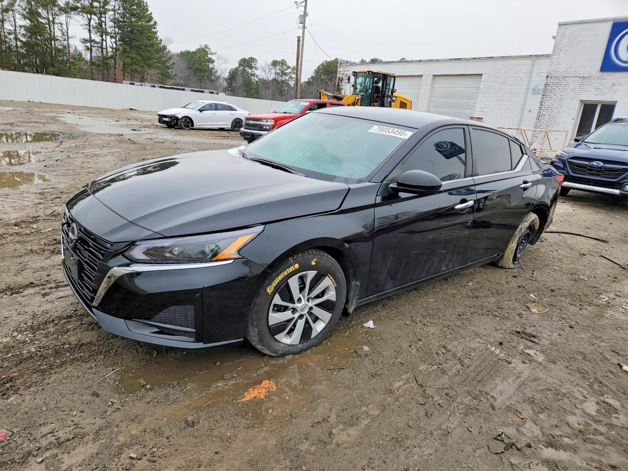 Salvage Nissan Altima Image