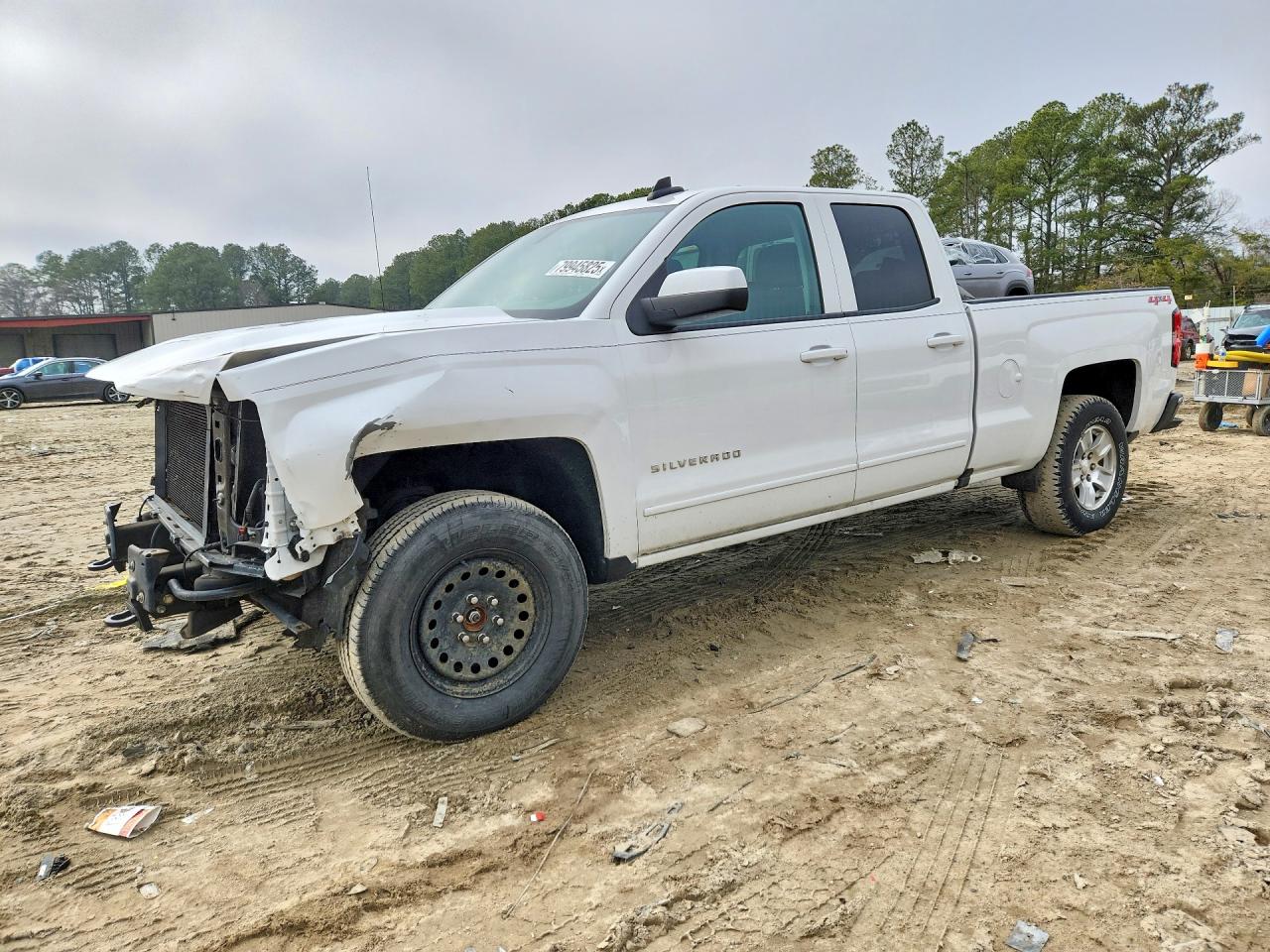 Salvage Chevrolet Silverado Image
