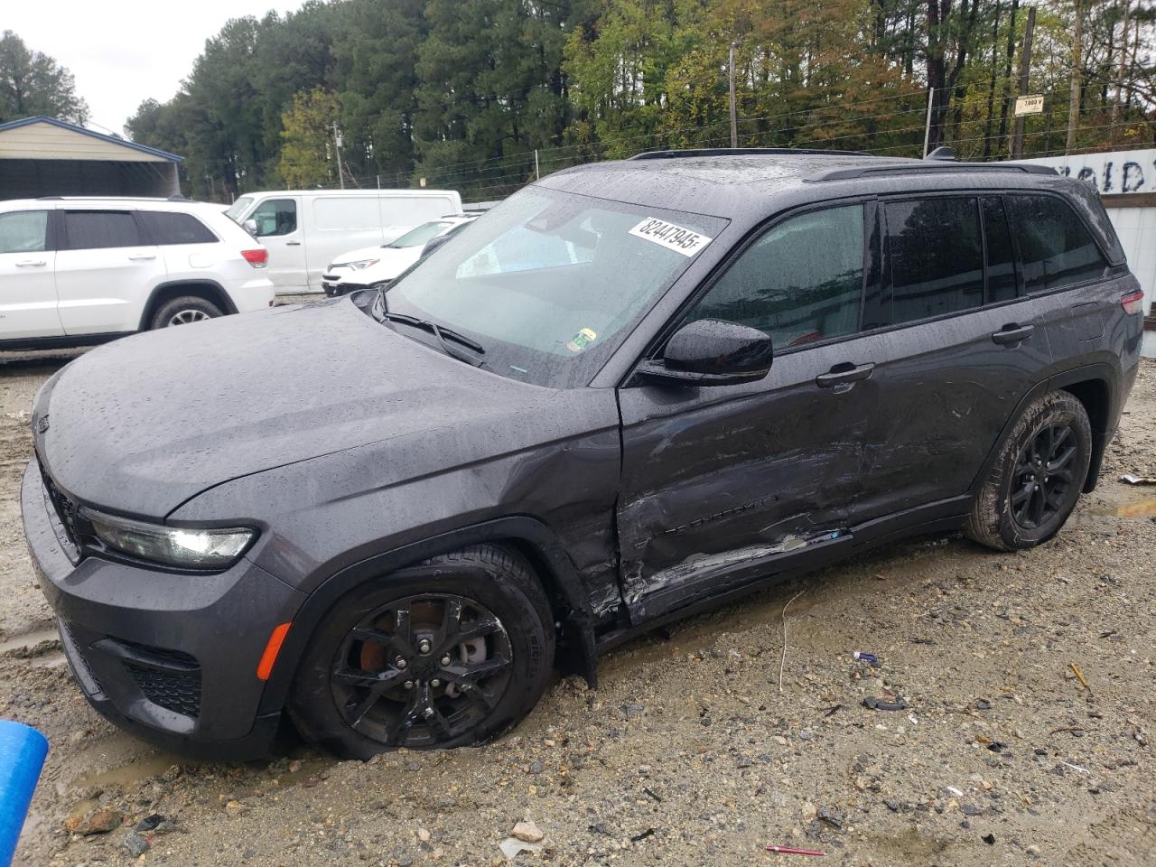 Salvage Jeep Grand Cherokee Image