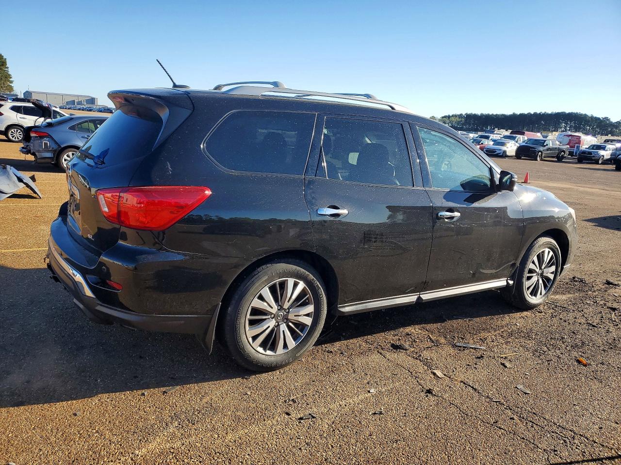 Nissan Pathfinder Sl