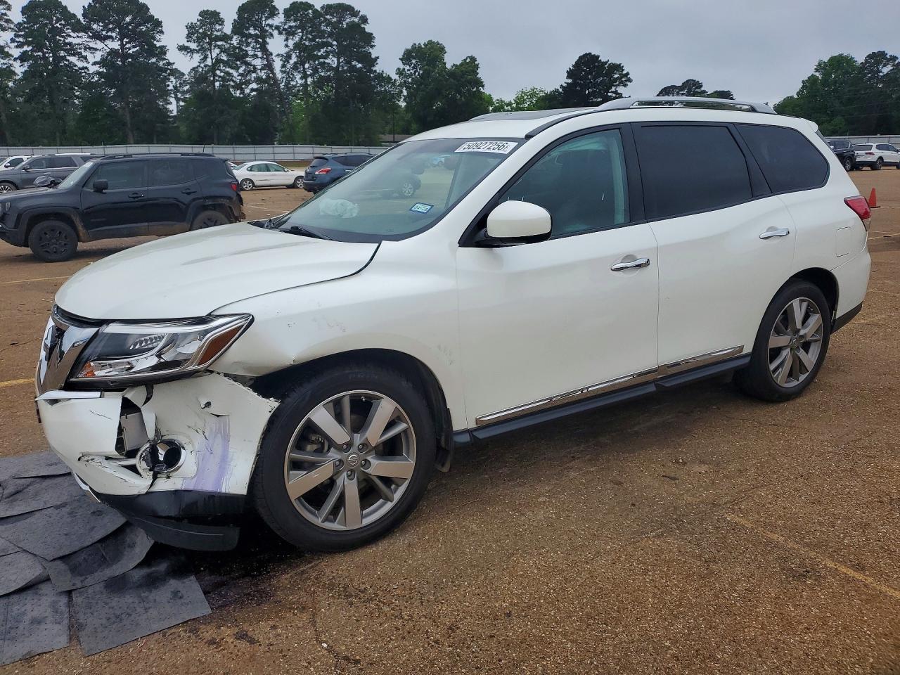 Salvage Nissan Pathfinder Image