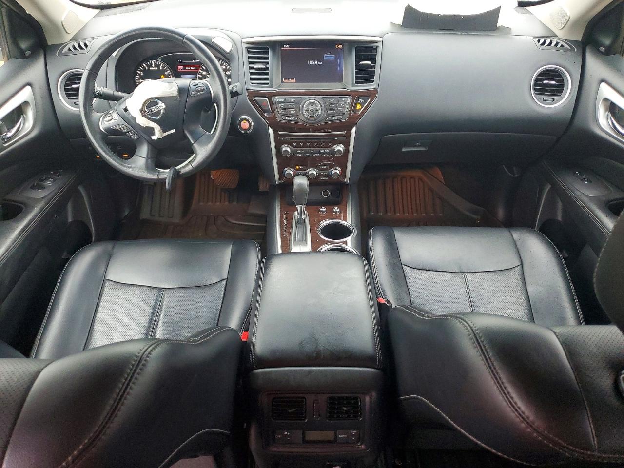 Nissan Pathfinder S
