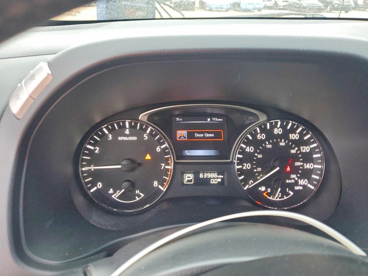 Nissan Pathfinder S